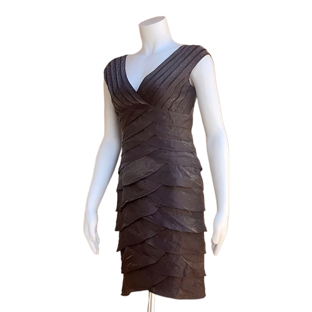 ADRIANNA PAPELL Metallic Tiered Cocktail Dress 4P Petite Shutter Pleat Wedding - Picture 11 of 16